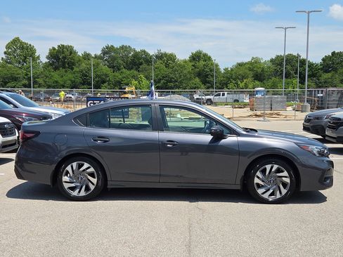 Certified 2025 Subaru Legacy Limited w/ Popular Package #2 AWD/4WD image 2