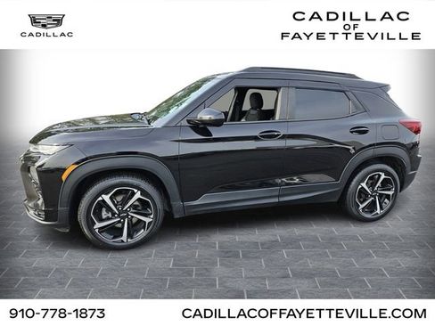 Used 2022 Chevrolet TrailBlazer RS w/ Sun and Liftgate Package image 1