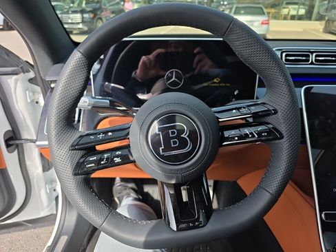 Used 2025 Mercedes-Benz S 580 S 580 image 10