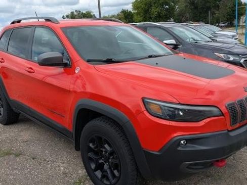 Used 2021 Jeep Cherokee Trailhawk AWD/4WD image 2