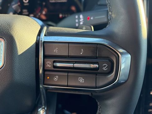 Used 2025 GMC Acadia Elevation image 34