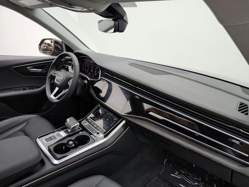 Used 2023 Audi Q8 Premium w/ Convenience Package AWD/4WD image 19