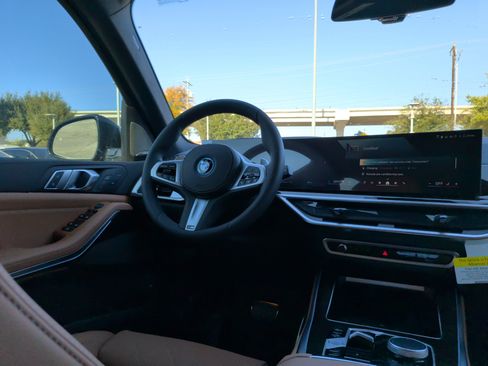 Used 2026 BMW X5 xDrive50e w/ M Sport Package AWD/4WD image 30