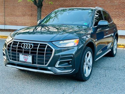 Used 2021 Audi Q5 2.0T Premium Plus w/ Premium Plus Package image 2