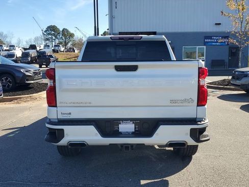 Used 2020 Chevrolet Silverado 1500 High Country w/ Technology Package image 5