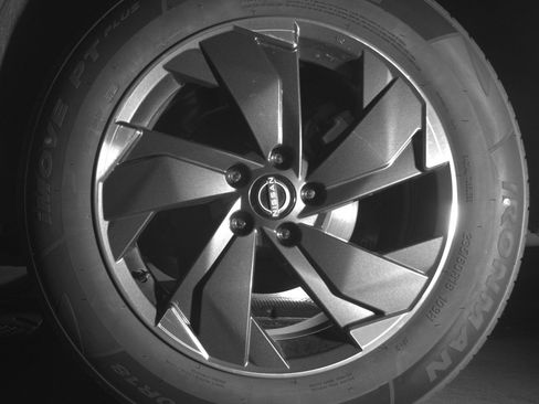 Used 2025 Nissan Rogue SV image 14