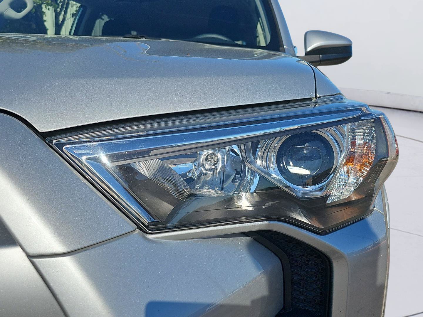 Used 2023 Toyota 4Runner SR5 AWD/4WD image 10