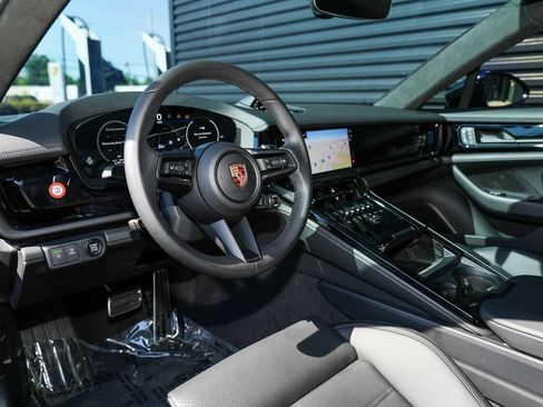 Certified 2026 Porsche Panamera GTS AWD/4WD image 4