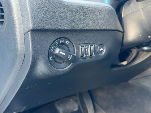 Used 2022 Dodge Charger R/T w/ Blacktop Package image 18