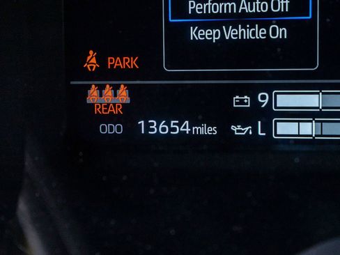 Used 2023 Toyota Tundra Platinum AWD/4WD image 21