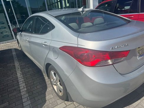Used 2013 Hyundai Elantra GLS w/ Preferred Pkg FWD image 8