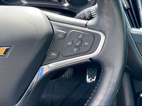 Used 2018 Chevrolet Malibu LT w/ Leather Package FWD image 17