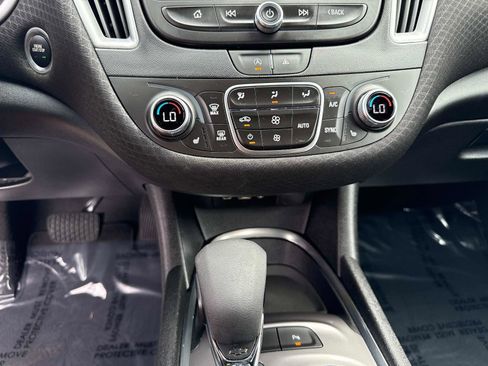 Used 2024 Chevrolet Malibu LT image 26