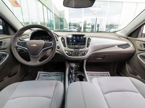 Used 2022 Chevrolet Malibu LT FWD image 14