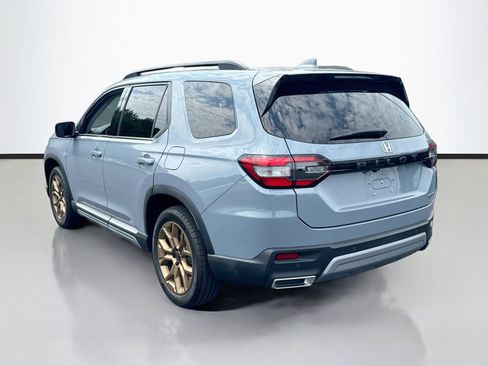 Used 2024 Honda Pilot Touring image 5
