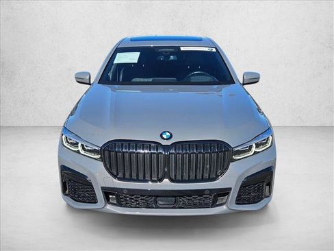 Certified 2022 BMW 750i xDrive w/ Executive Package image 2