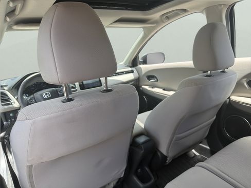 Used 2017 Honda HR-V EX image 23