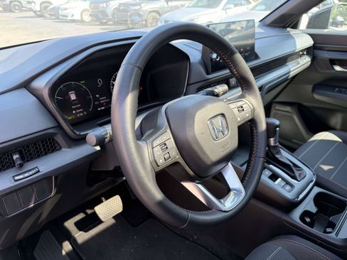Used 2026 Honda CR-V Sport image 8