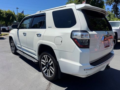Used 2015 Toyota 4Runner Limited AWD/4WD image 3