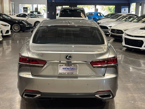 Used 2018 Lexus LS 500 w/ Accessory Package (Z2) RWD image 12