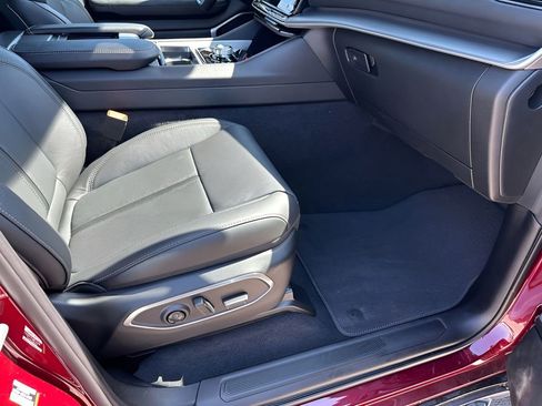 New 2026 Jeep Grand Wagoneer Limited AWD/4WD image 18