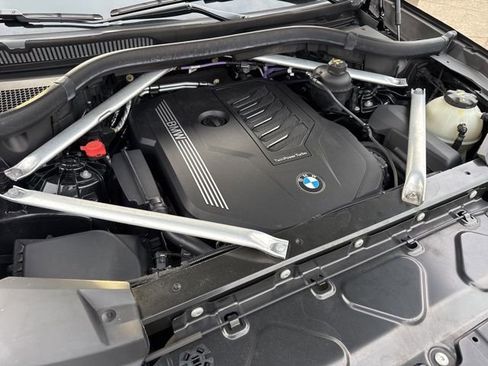 Used 2021 BMW X5 xDrive40i w/ M Sport Package image 29