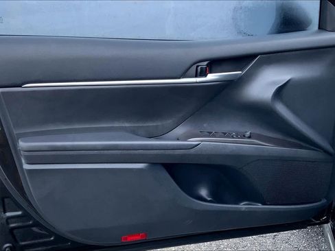 Used 2023 Toyota Camry SE image 21