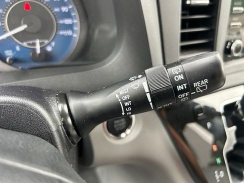 Used 2020 Toyota Sienna XLE w/ XLE Navigation Package AWD/4WD image 30