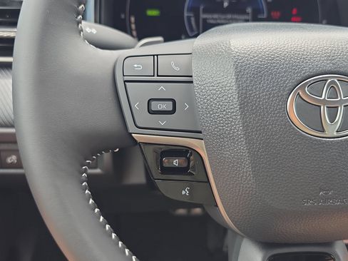 New 2026 Toyota Camry Hybrid w/ Multimedia Upgrade Package FWD image 13