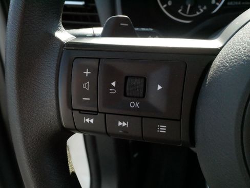 Used 2023 Nissan Rogue S AWD/4WD image 29
