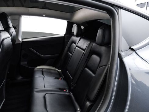 Used 2022 Tesla Model Y Performance AWD/4WD image 36