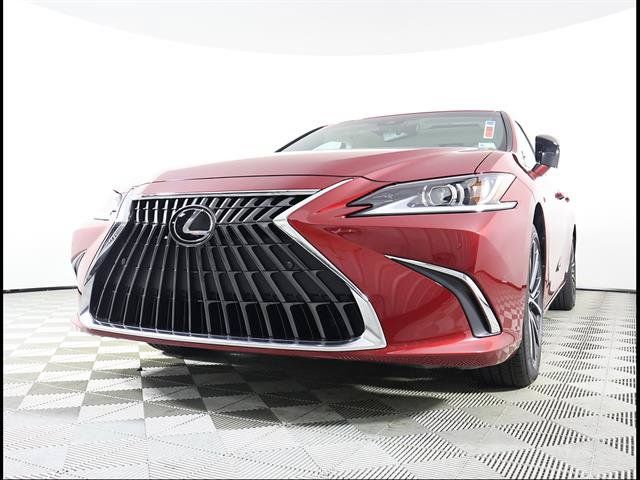 Certified 2025 Lexus ES 350 w/ Premium Package FWD image 2