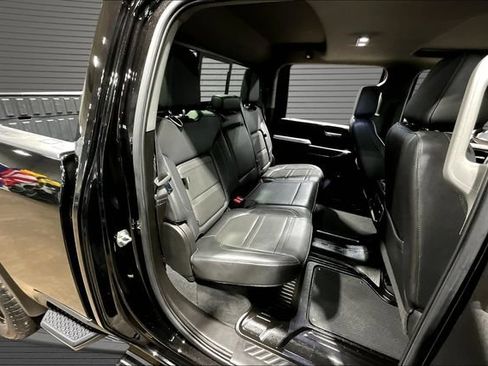 Used 2022 GMC Sierra 2500 Denali w/ Denali Black Diamond Edition AWD/4WD image 25