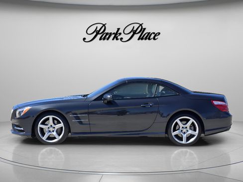 Used 2016 Mercedes-Benz SL 550 image 2