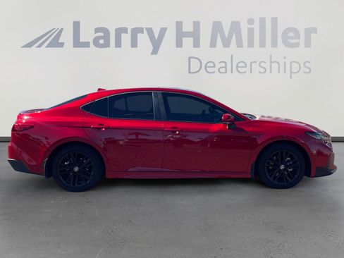 Used 2026 Toyota Camry SE w/ Convenience Package FWD image 6