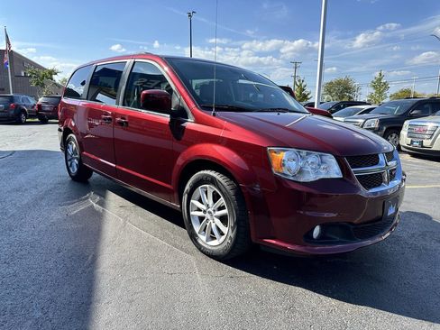 Used 2018 Dodge Grand Caravan SXT image 8