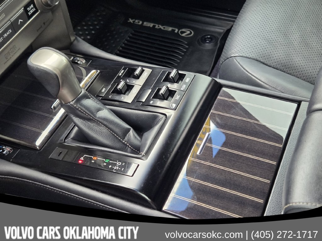 Used 2020 Lexus GX 460 Luxury w/ Luxury Sport Package AWD/4WD image 16