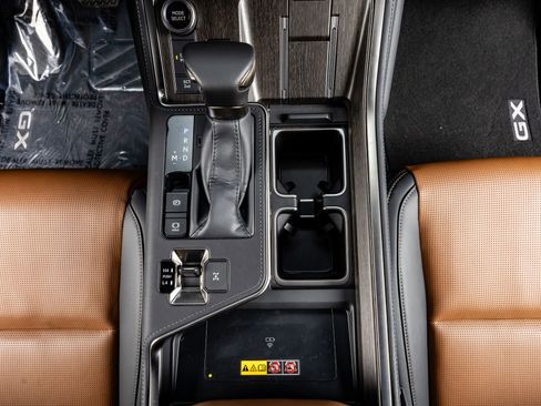 Used 2025 Lexus GX 550 w/ Cold Area Package image 28