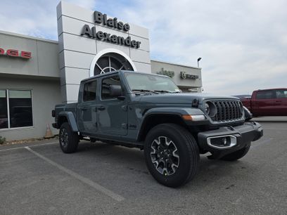 New 2025 Jeep Gladiator Sport w/ Premium Package