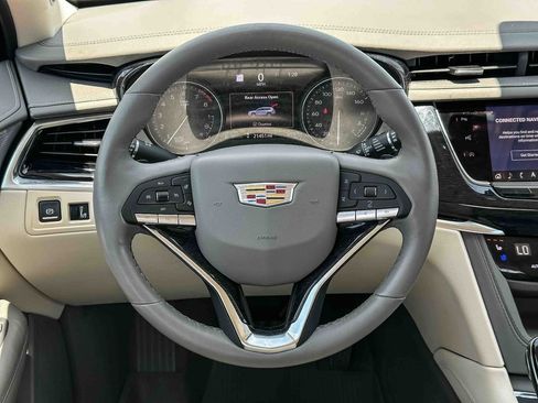 Used 2025 Cadillac XT6 Premium Luxury w/ Technology Package FWD image 28