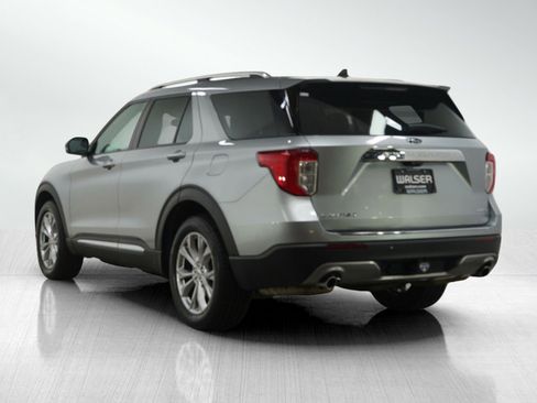 Used 2021 Ford Explorer Limited w/ Equipment Group 301A image 3