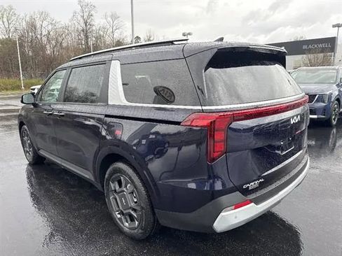 New 2026 Kia Carnival EX FWD image 4