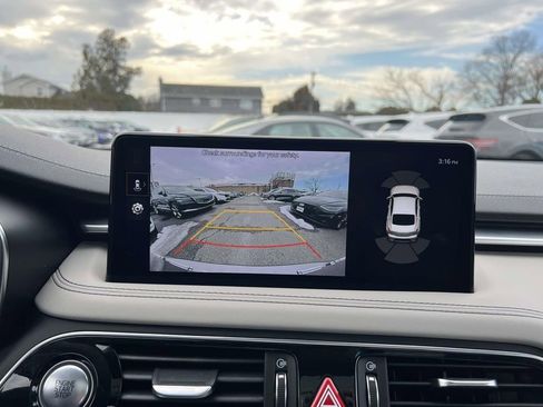 Certified 2023 Genesis G70 2.0T w/ Sport Prestige Package image 29