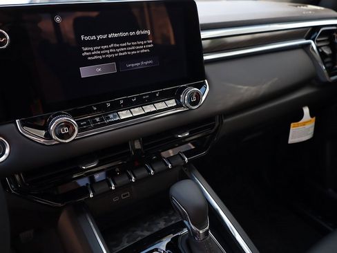 New 2026 GMC Canyon Elevation w/ Convenience Package image 15