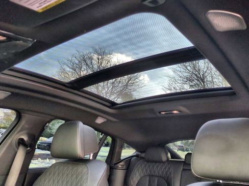 Certified 2024 BMW X6 M60i w/ Executive Package image 19