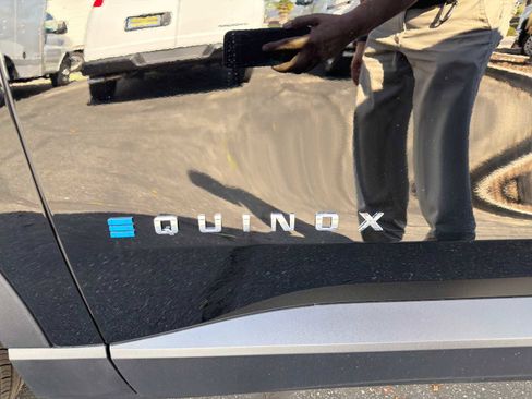 New 2026 Chevrolet Equinox EV LT image 37