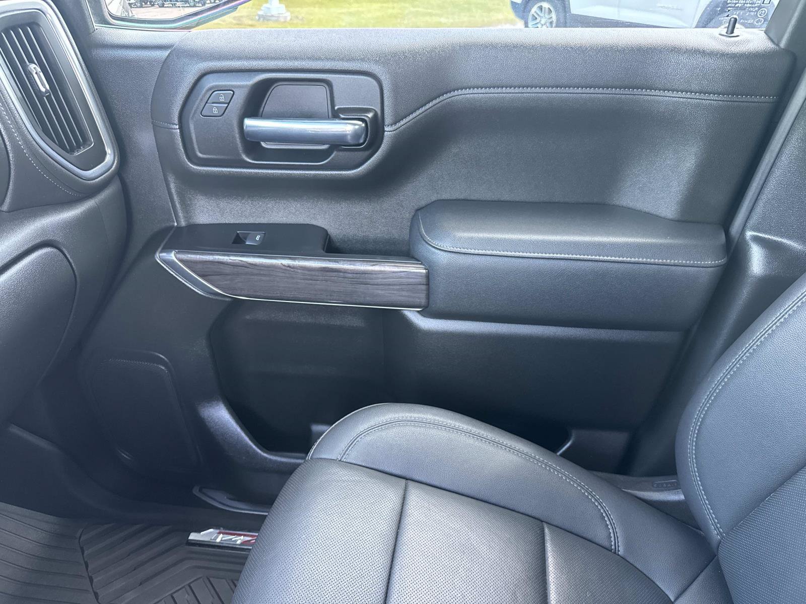 Used 2022 Chevrolet Silverado 1500 LTZ AWD/4WD image 28