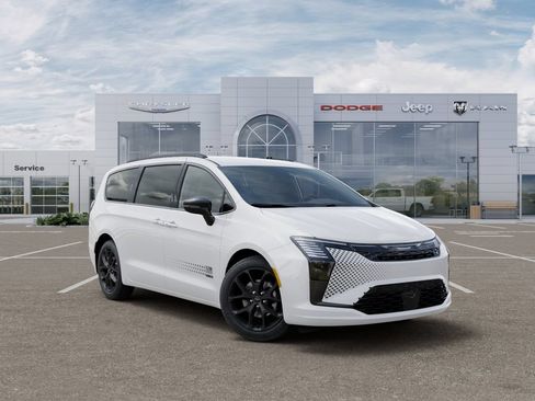 New 2027 Chrysler Pacifica Select FWD image 5