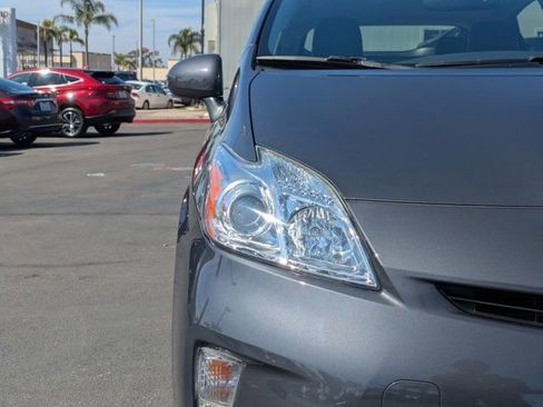 Used 2015 Toyota Prius Four image 10