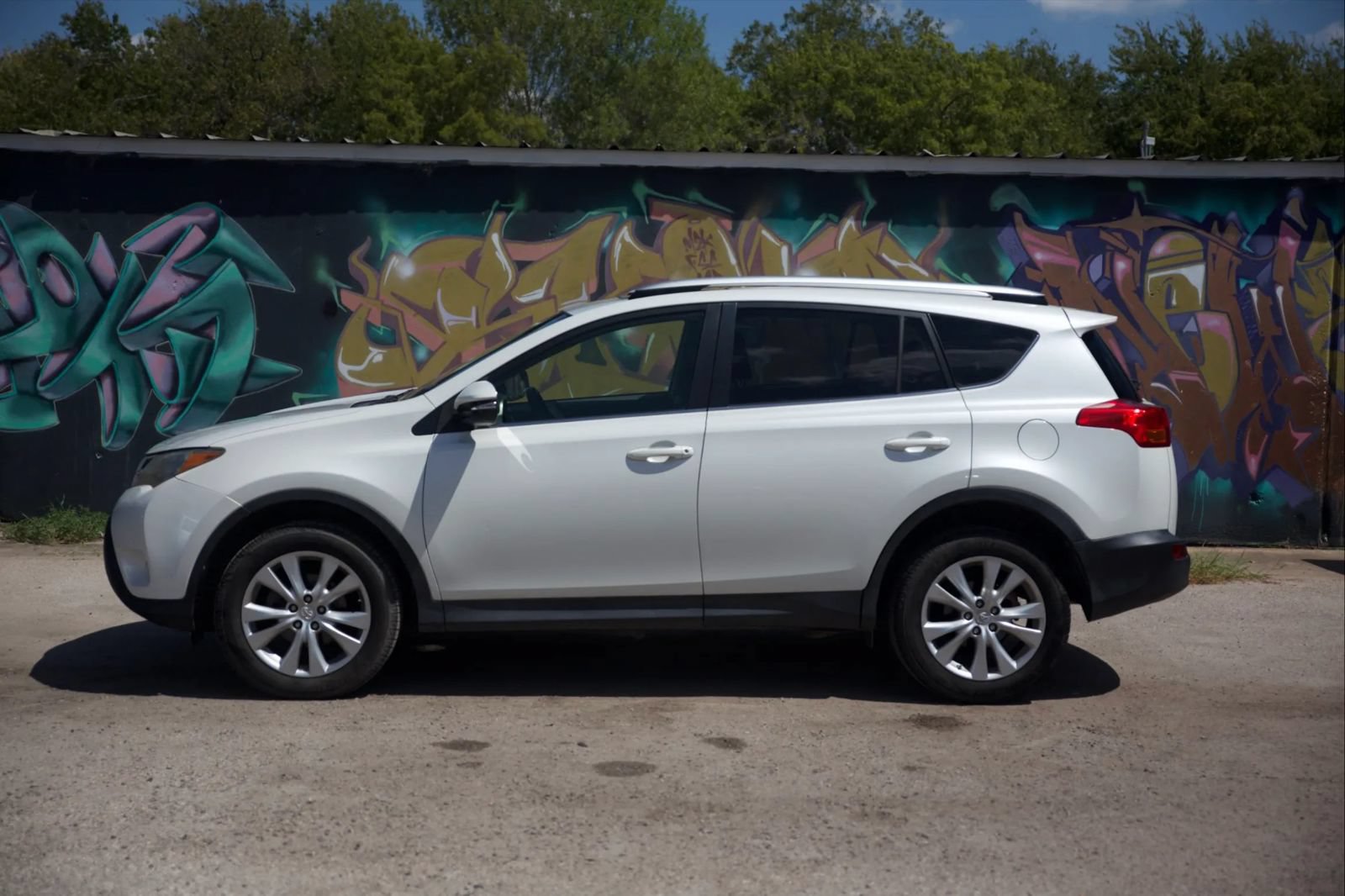Used 2013 Toyota RAV4 Limited FWD image 11